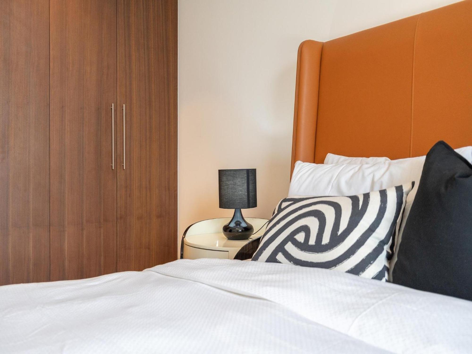 Luxurious Stylish Apartments Across Dubai Mall Burj Khalifa City Views المظهر الخارجي الصورة